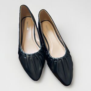 ModCloth Womens Black Pointed Toe Ruched Ballet Flats Size 9 Classic Preppy Twee